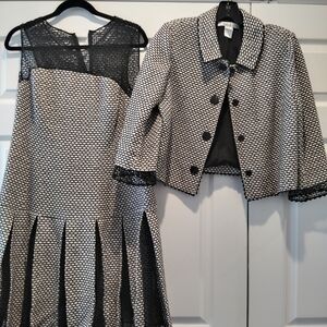 Oscar de la Renta Black and White Textured Pleated Skirt Set with Cropped Jacket